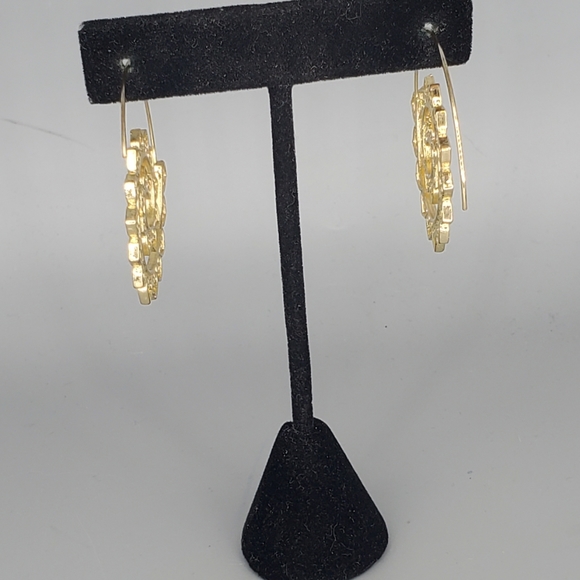 Gold Spiral Earrings and Red Faux Leather Studded Bracelet Set - Picture 4 of 12